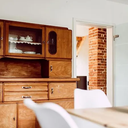 公寓 Gemuetliche Dachgeschosswohnung In Alter Dorfschule Riegenroth
